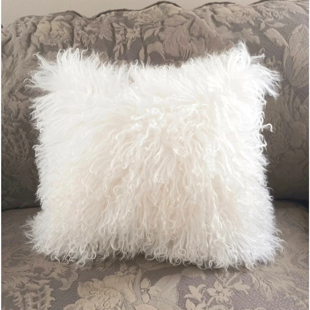 Crate & Barrel White Mongolian Sheep Fluffy Fur 16X16 Set/2 Pillow Shams